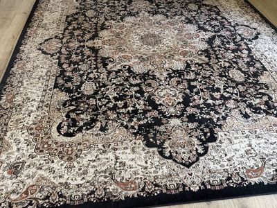 Thomasville Area Rug 7’10” x 10’