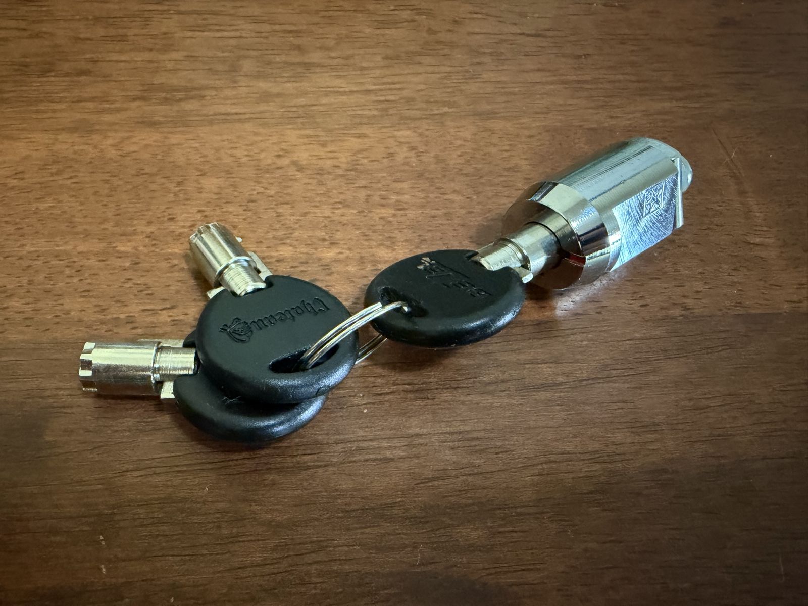 Storage unit lock