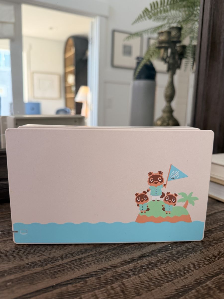 Nintendo Switch Dock - Animal Crossing New Horizons Edition