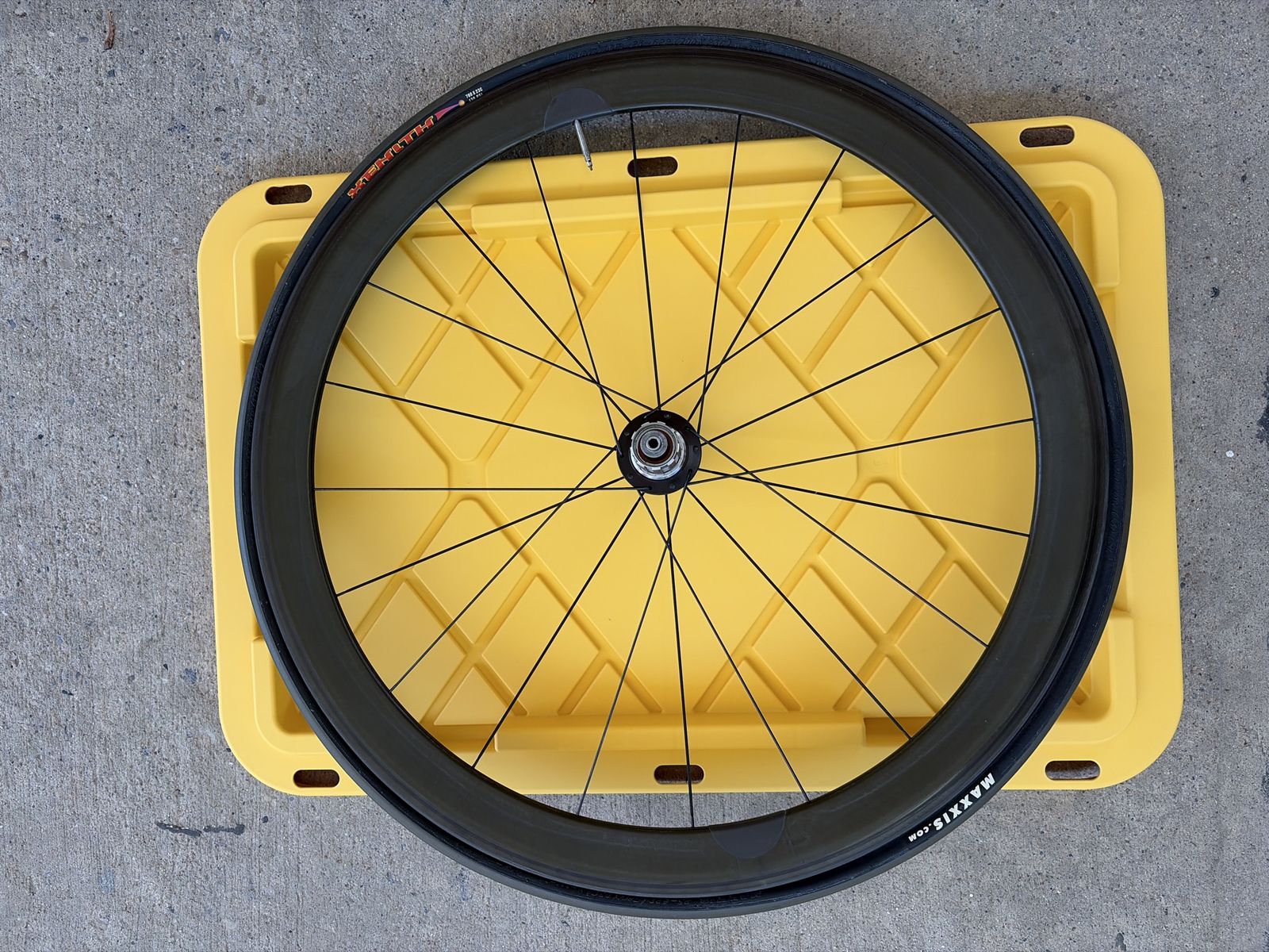 Reynolds 700c Carbon REAR Race Wheel - Ceramic Bearings