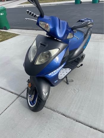 Yamati Strada RX150 Scooter