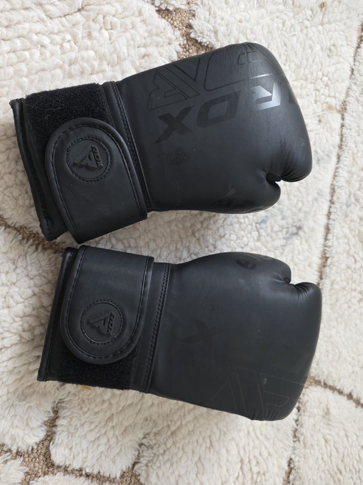 RDX Black Boxing Gloves 10oz MMA Muay Thai Sparring Training