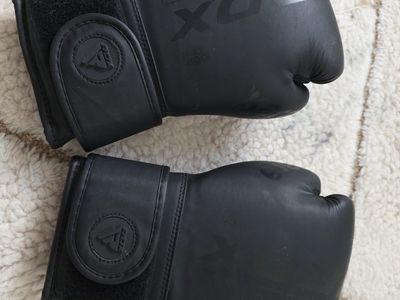 RDX Black Boxing Gloves 10oz MMA Muay Thai Sparring Training
