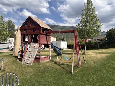 Sunday premium playhouse swingset