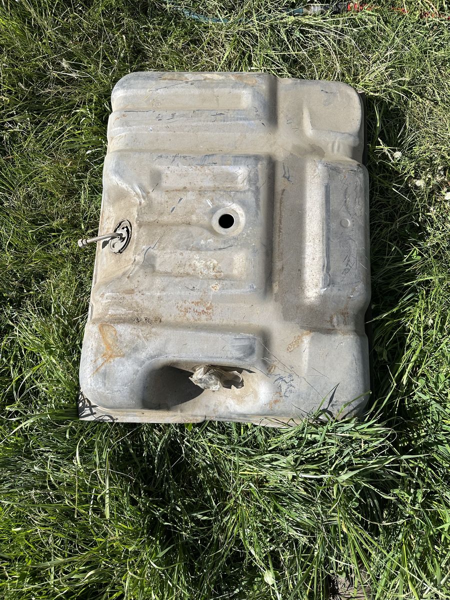 80-90s Ford F Series Tank