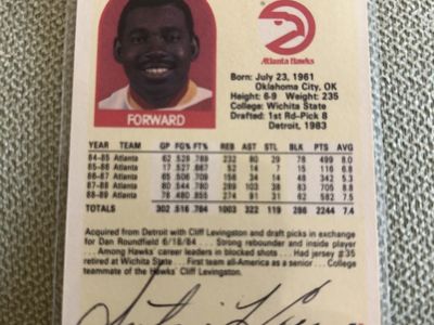 1990 NBA Hoops Antoine Carr #278 Basketball Card Atlanta Hawks Autograph NBA Utah Jazz Hand Signed Auto