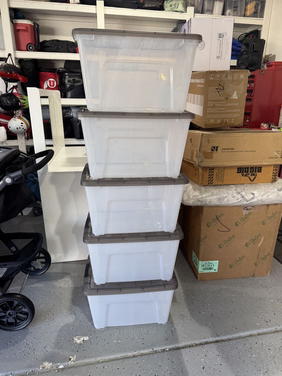 Iris 5 Piece Stacking Containers 54qt