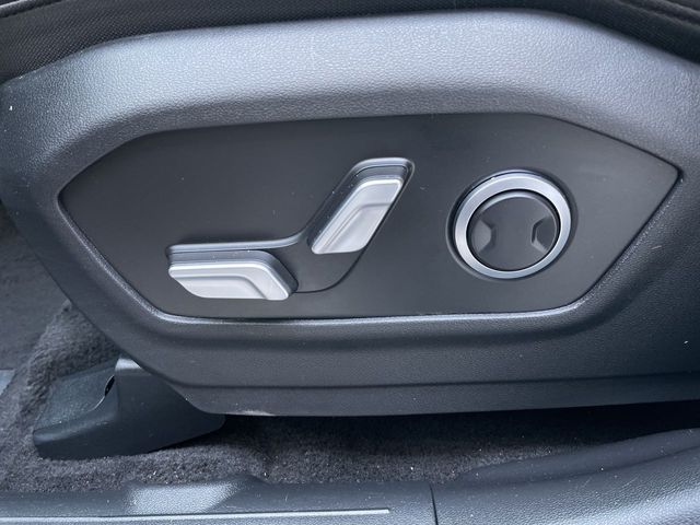 Main image 12