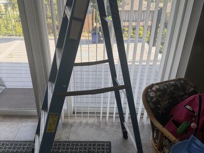 Werner 6 ft Fiberglass Step Ladder - Type II - 225 lb. CASH ONLY!