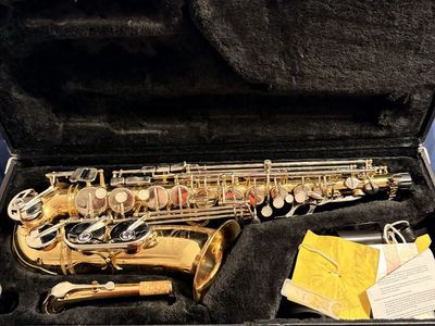 Jupiter Alto Saxophone with Hard Case and Accessories