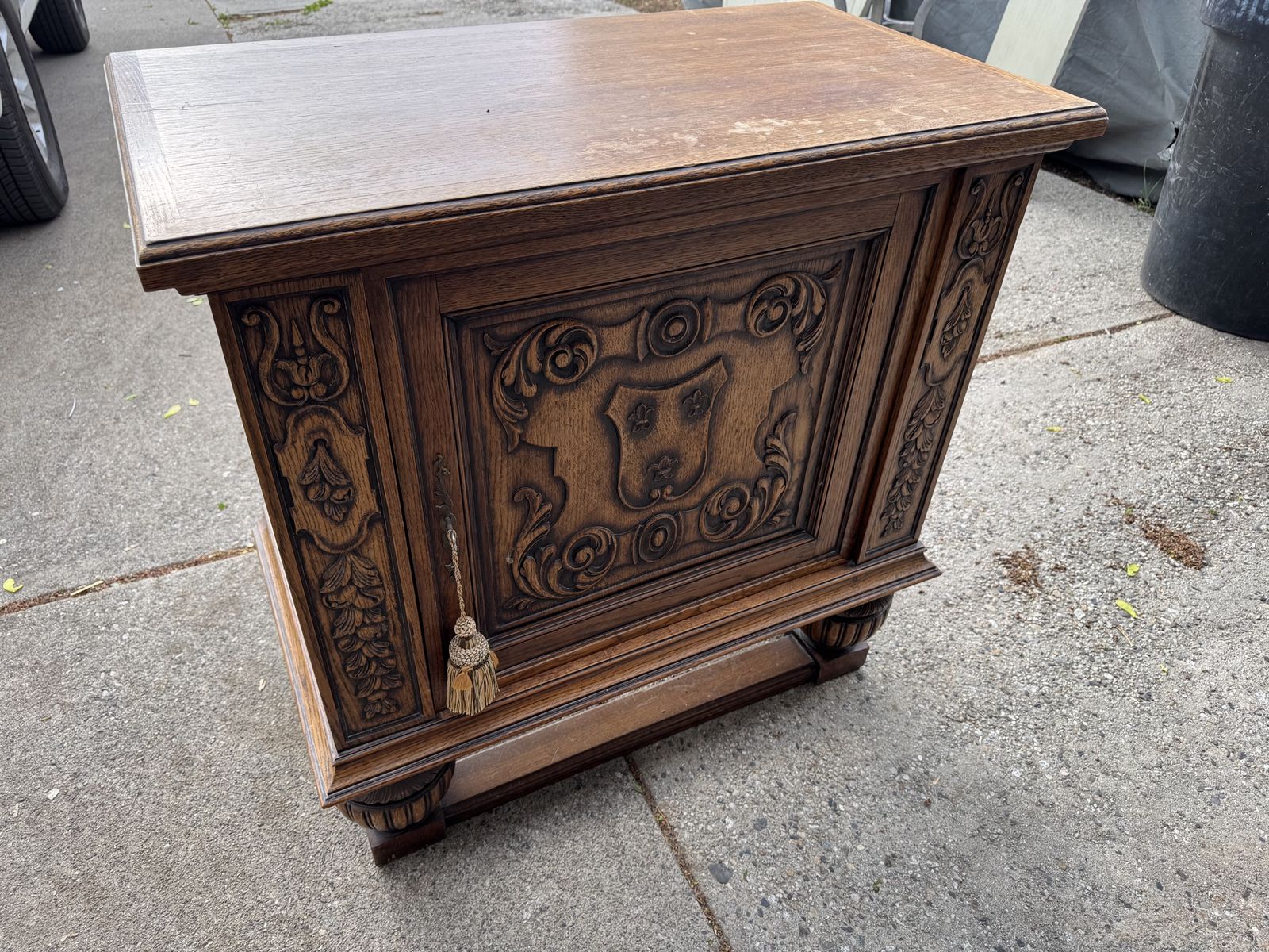 Main image 3
