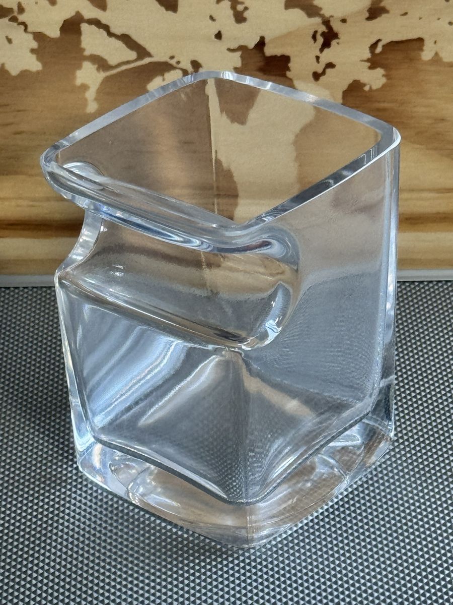 Corkcicle Cigar Glass Size 7" x 4" x 4"  $9