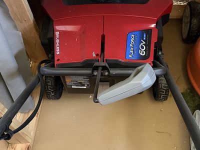 Toro Power Clear 21 in 60-Volt Cordless Electric Single-Stage Snow Blower 7.5Ah Battery 39901