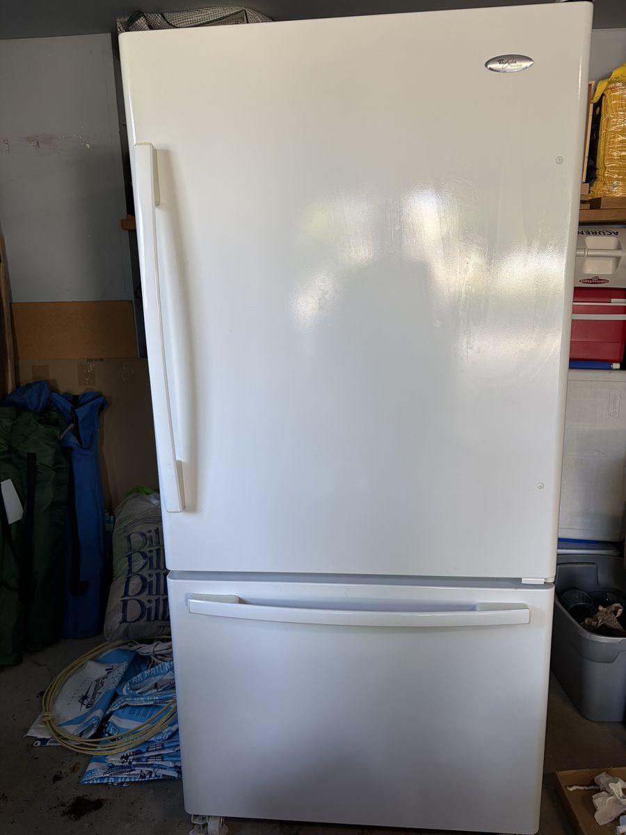 Whirlpool Bottom Freezer Refrigerator White