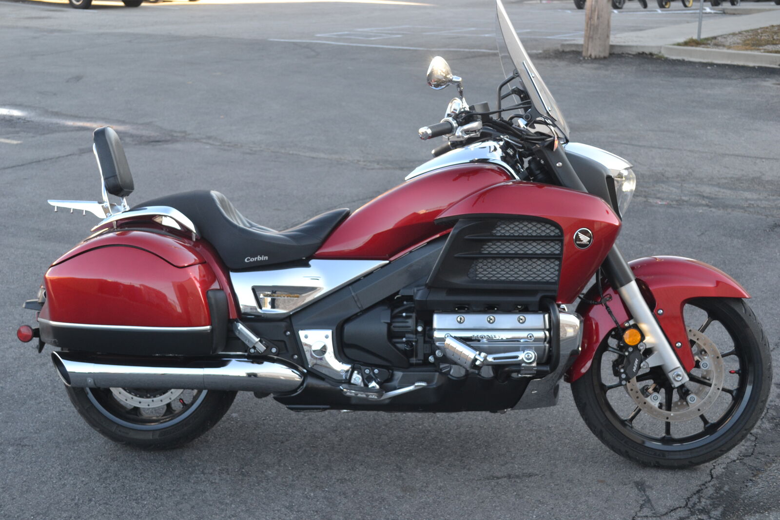 2015 Honda Valkyrie 1800 - LOADED WITH UPGRADES - GL1800 Goldwing engine