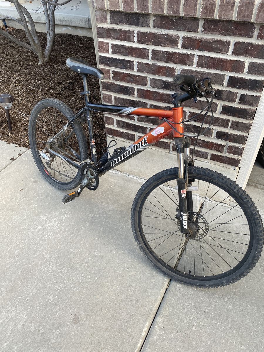 Mens Mountain Bike-Diamondback