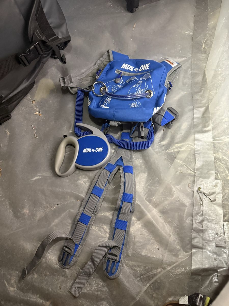 MDX ONE Child/Kids Ski Snowboard Harness Backpack & Retractable Leash Blue/Gray