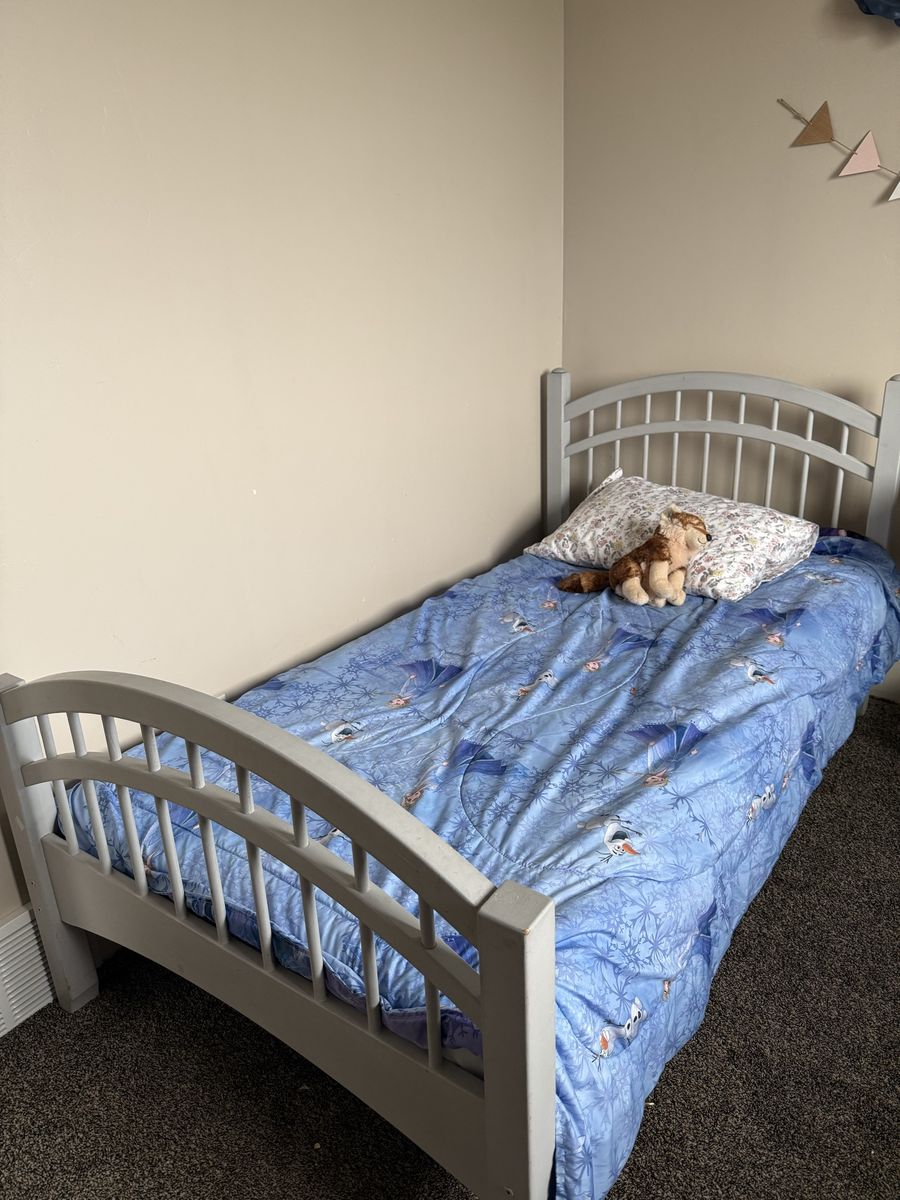 Twin Bed Frame With Matress