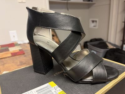 Women’s gently used shoes size 7 to 7.5