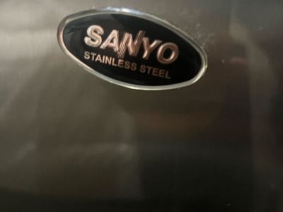 Sanyo mini Fridge