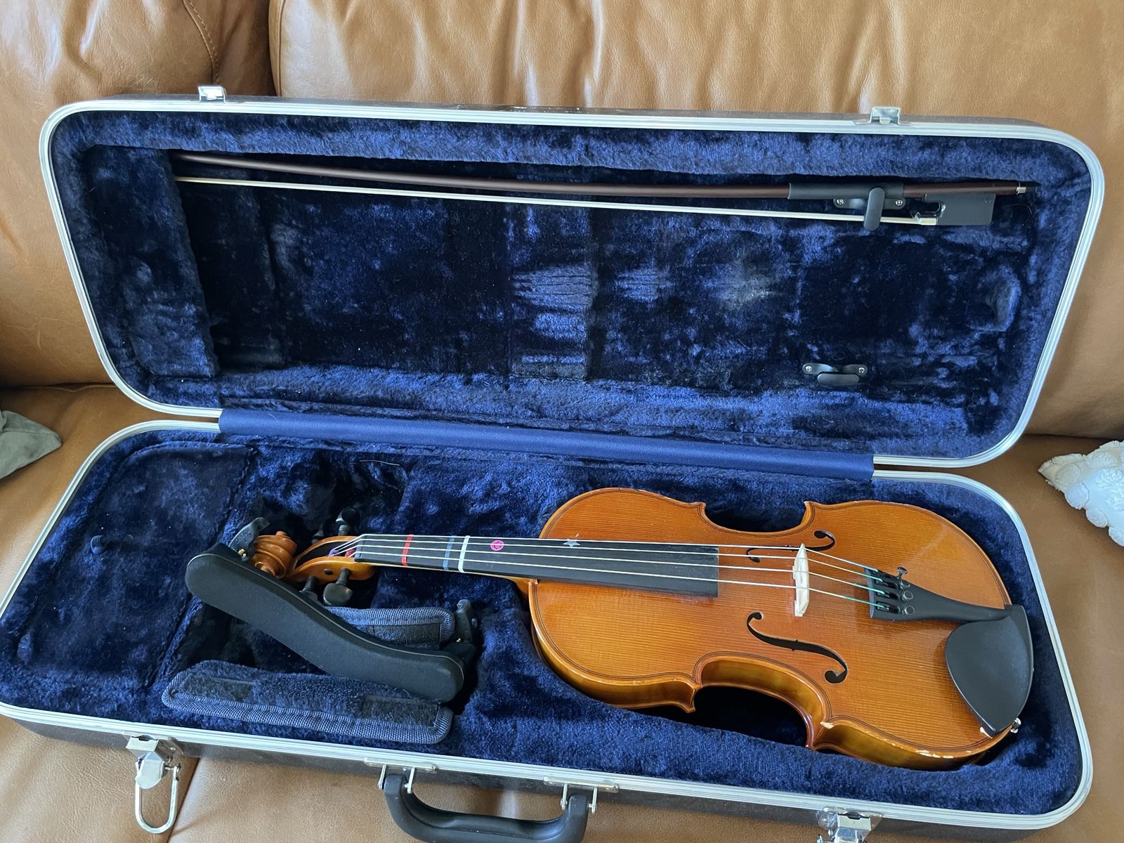 Gently Used 13” Viola with Case, Bow, New Strings & new shoulder rest