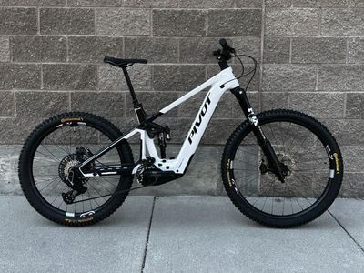 Pivot Shuttle LT pro XO T-Type