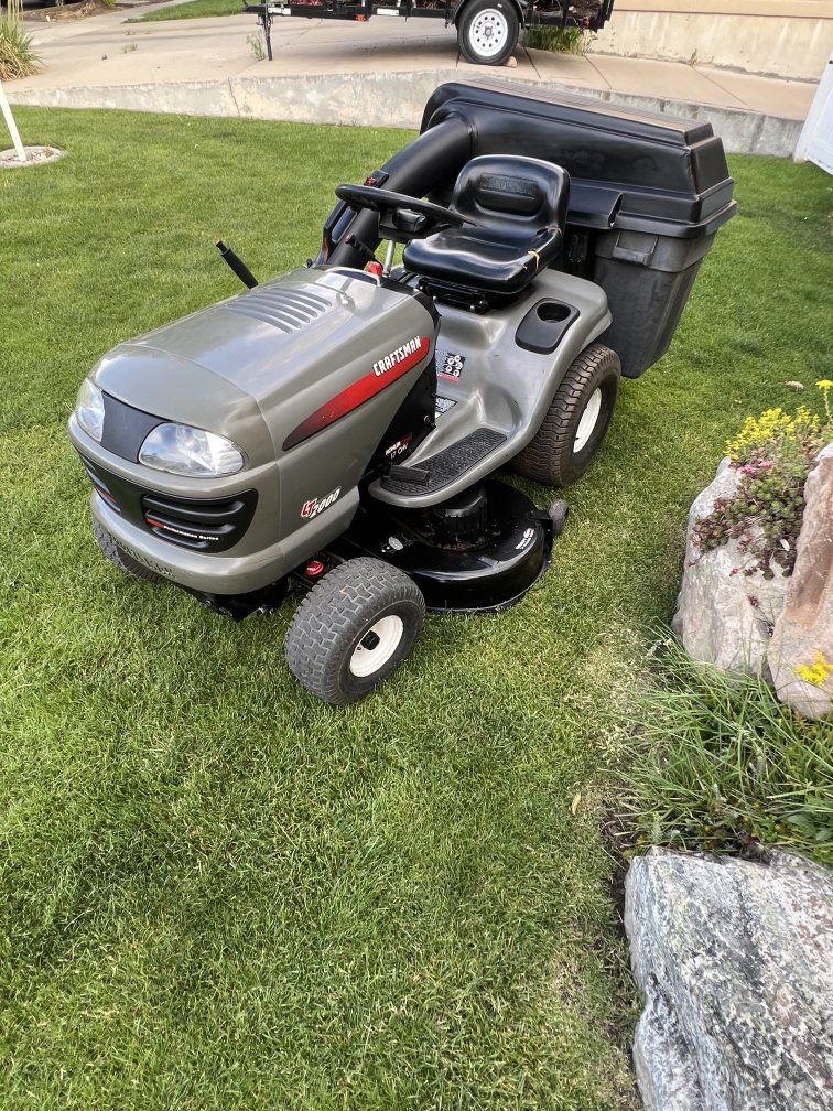 craftsman riding lawnmower
