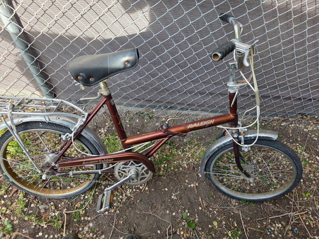 1970's Vintage Raleigh Folder 3 Speed Bicycle