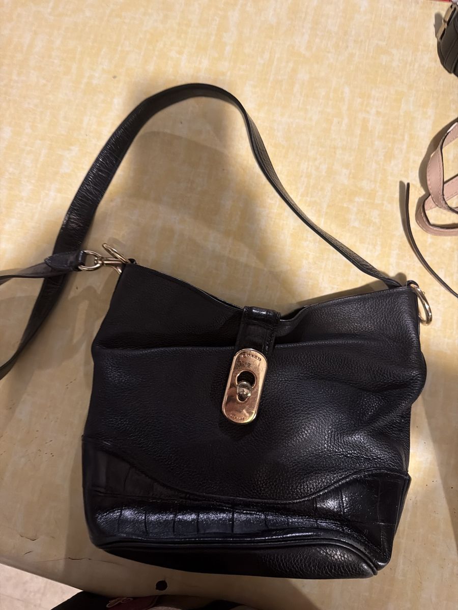 Coach Black Leather Shoulder Bag with Gold Turnlock