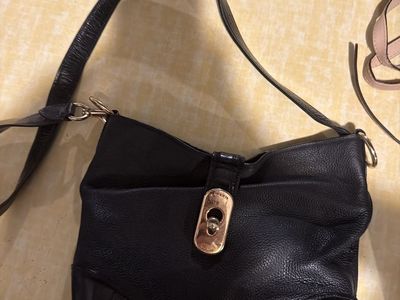 Coach Black Leather Shoulder Bag with Gold Turnlock