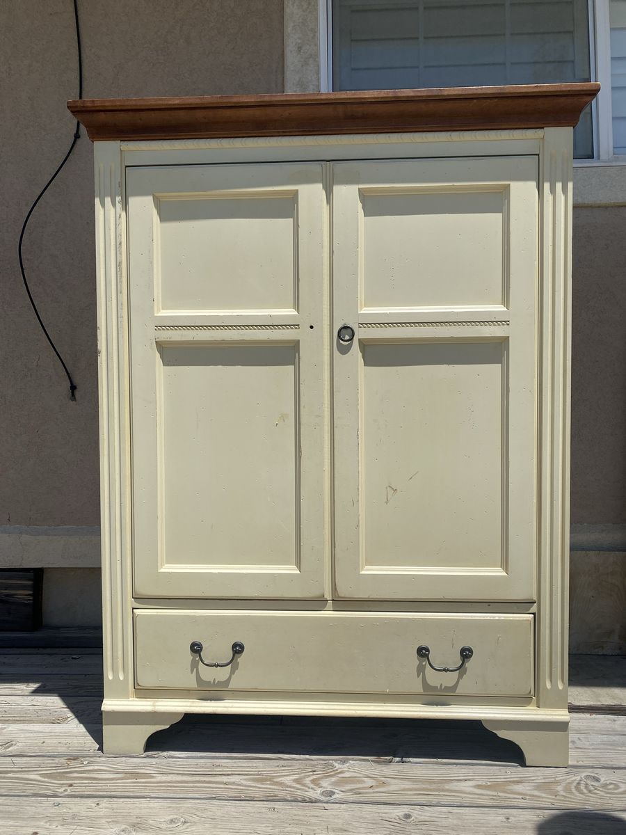 Ethan Allen Hideaway TV Cabinent
