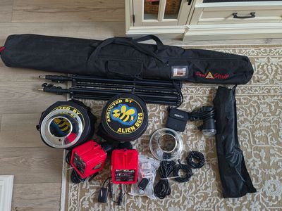 Photography Studio Lighting Kit (Paul Buff Alien Bee 400 l)