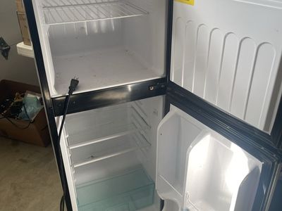 Magic chef apartment fridge