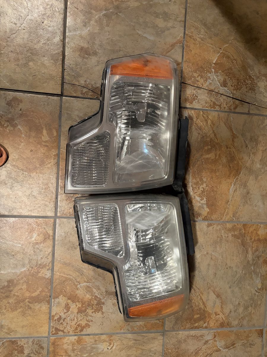 09-14 Ford F150 OEM headlights