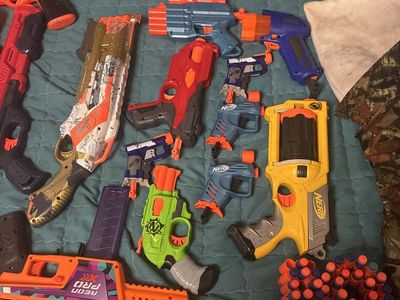 Assorted Nerf guns all work