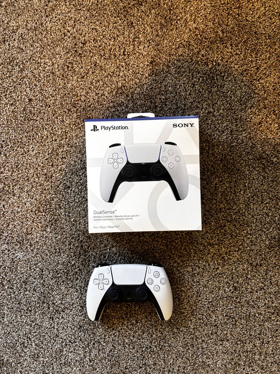 New Sony PlayStation 5 DualSense Wireless Controllers - White (One NIB)