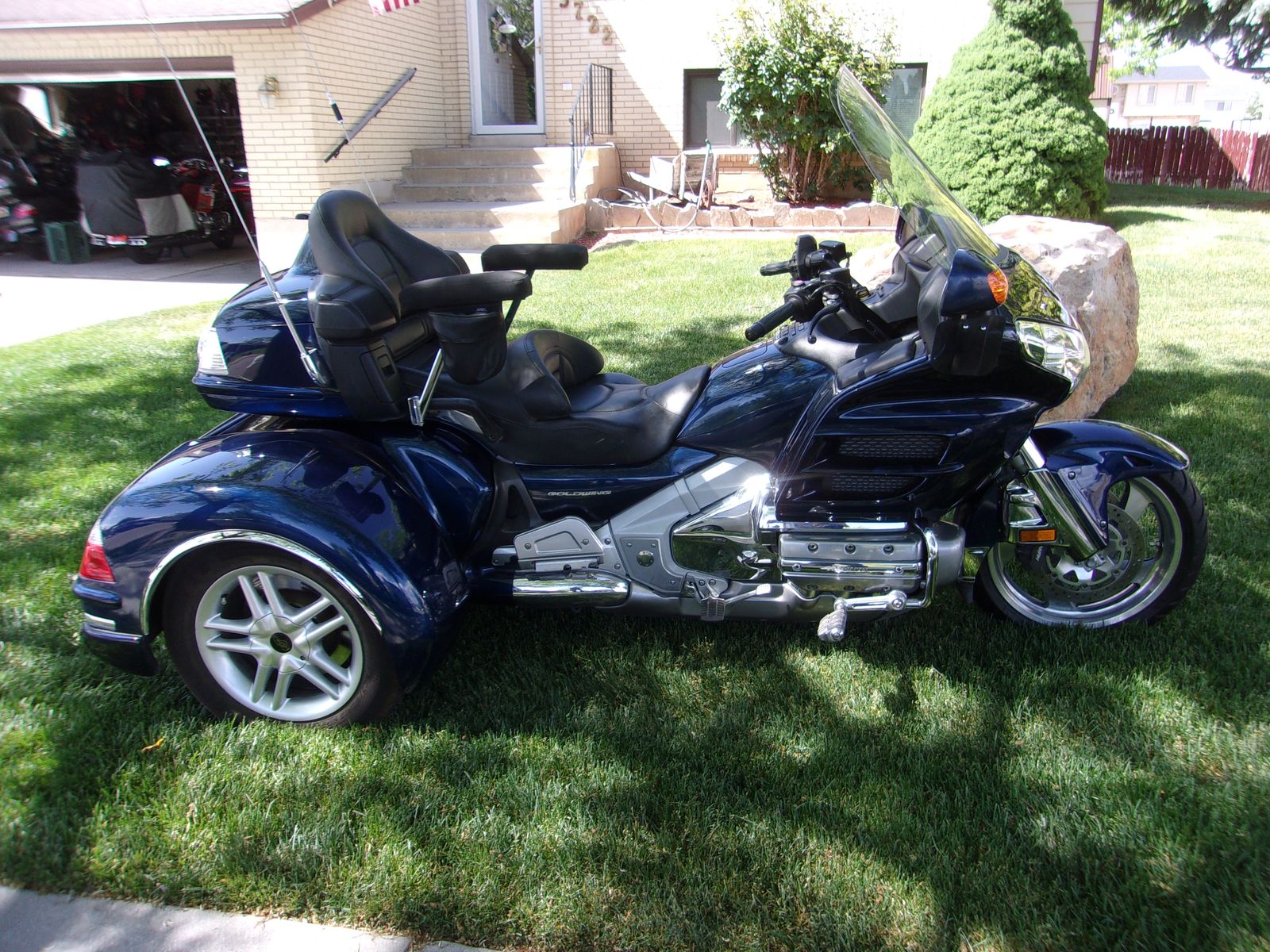 2007 HONDA GOLDWING GL1800 W/C.S.C. INDEP REAR SUSPENSION TRIKE KIT, ONLY 19K, SUPERB CONDITION