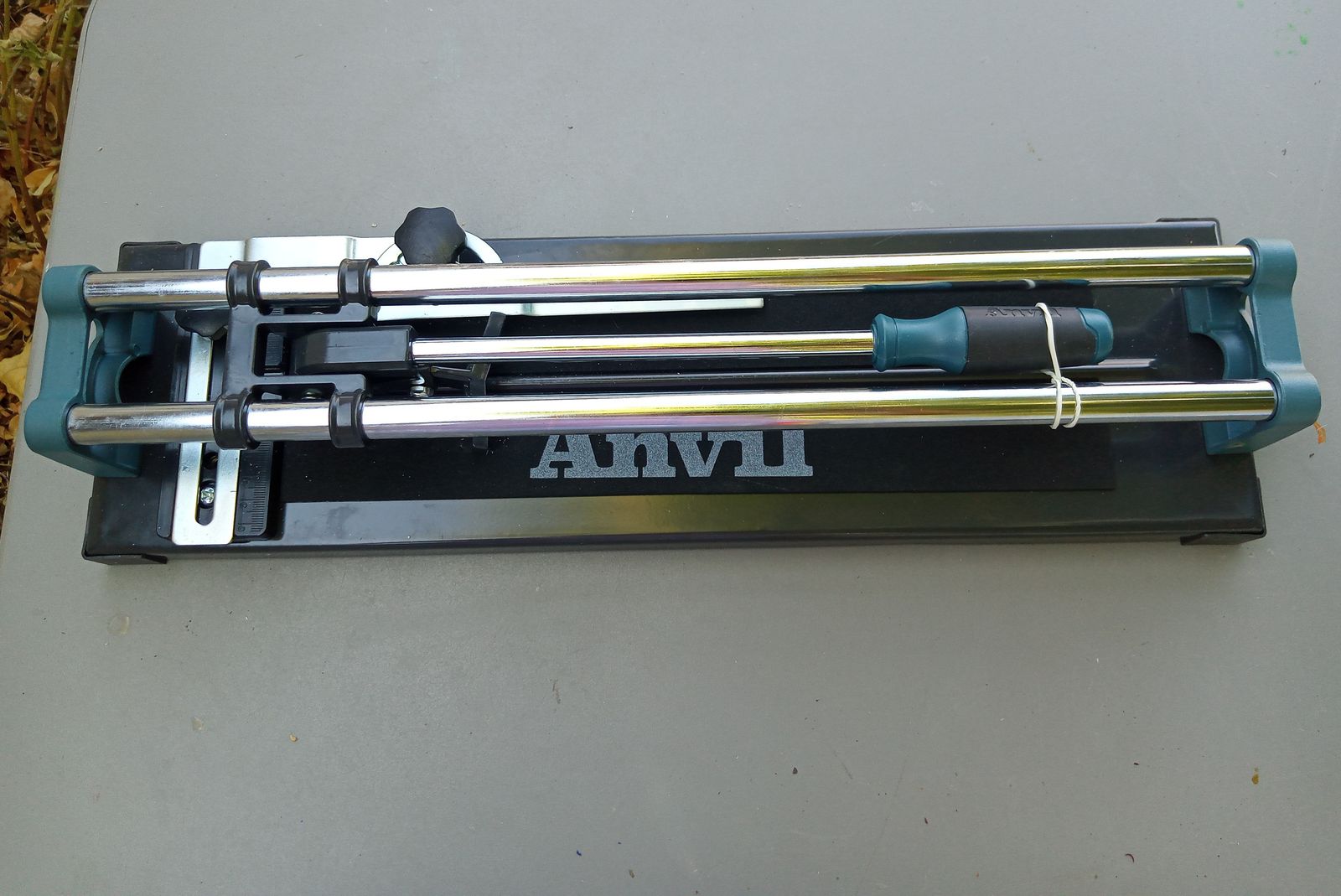 Anvil Tile Cutter
