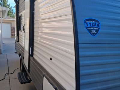 2024 17ft Colman Travel Trailer