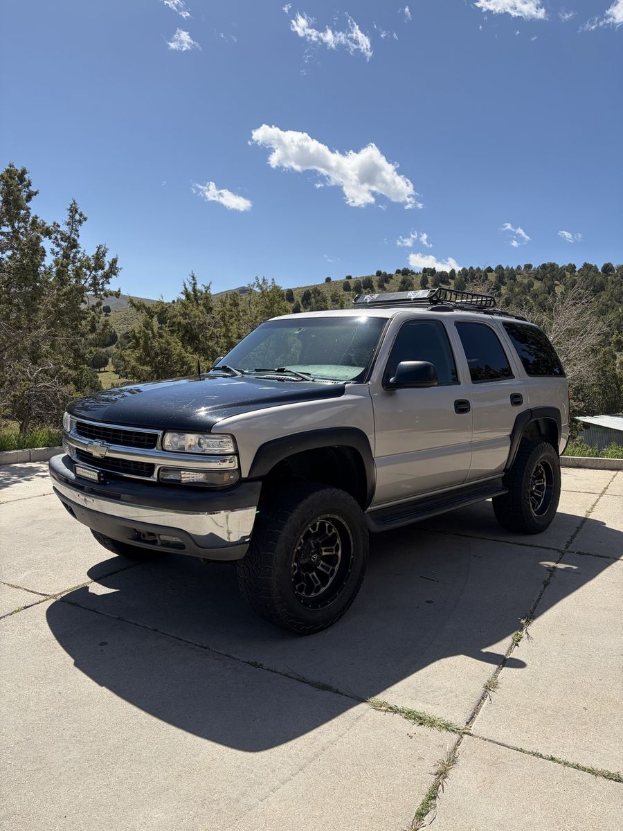 2004 CHEVROLET TAHOE LS