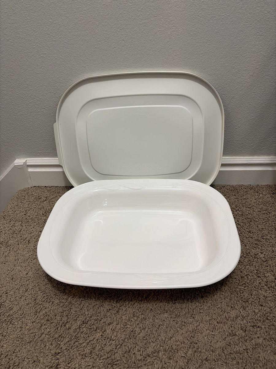 CorningWare French White F-2-B 2.8 Liter Casserole Dish with Lid - Made in USA