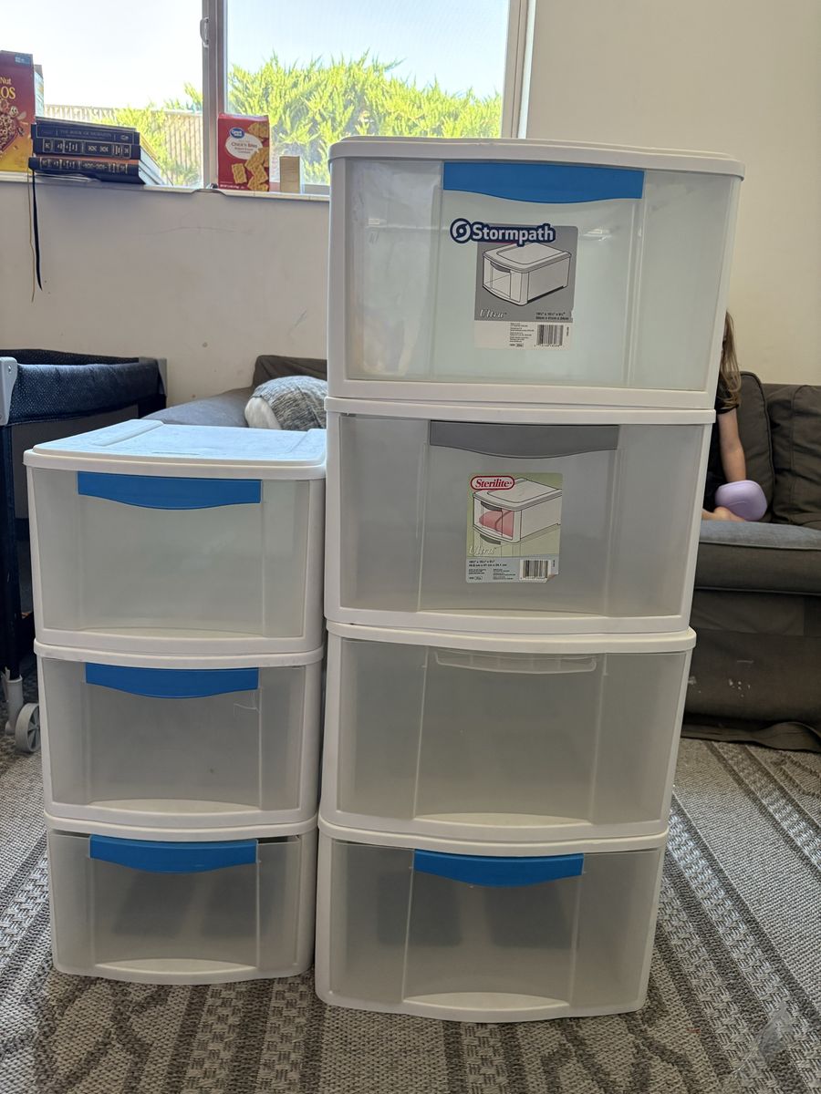 Plastic Bins/Storage
