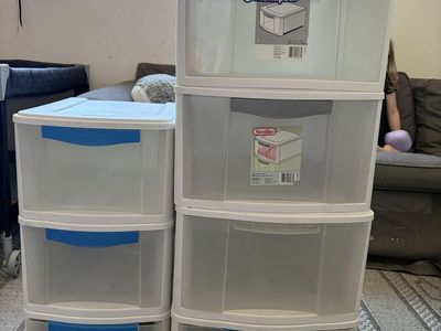 Plastic Bins/Storage