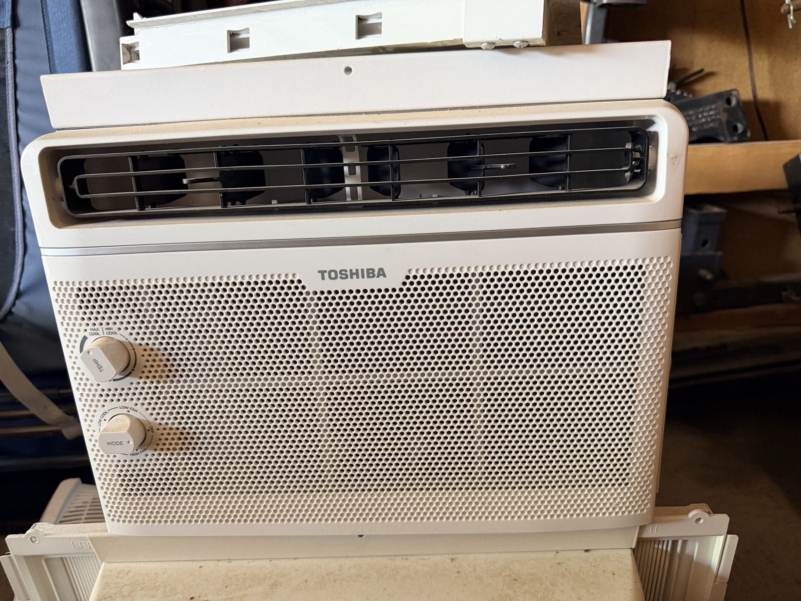 Toshiba RAC-WK0512CMRU Window Air Conditioner