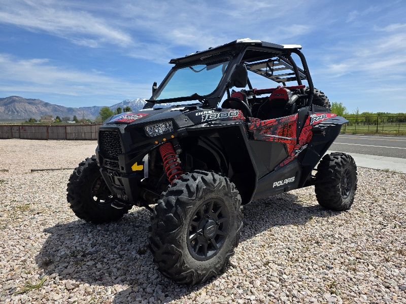 2018 RZR XP 1000 LOW MILES OBO