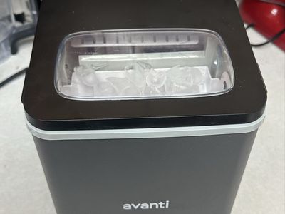 Avanti Portable Countertop Ice Mak