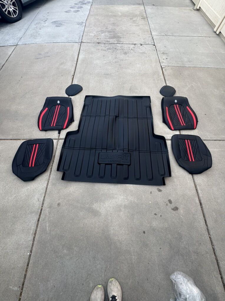 Jeep Gladiator Full Set - Liner And Seat Covers