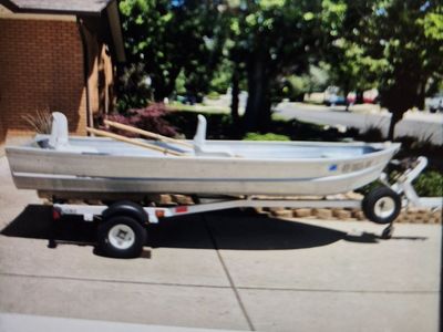 14' Aluminum Shallow-Draft Fishing Boat - Complete Package -$900 (Cash Only)