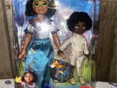 Encanto Mirabel And Antonio Doll Set