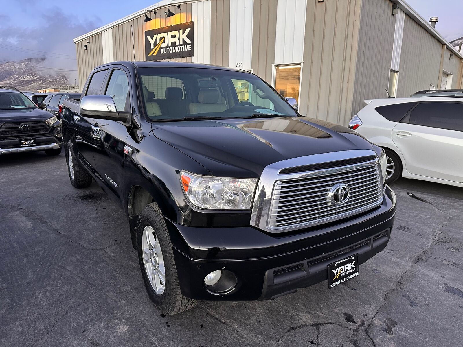 2010 TOYOTA TUNDRA Limited